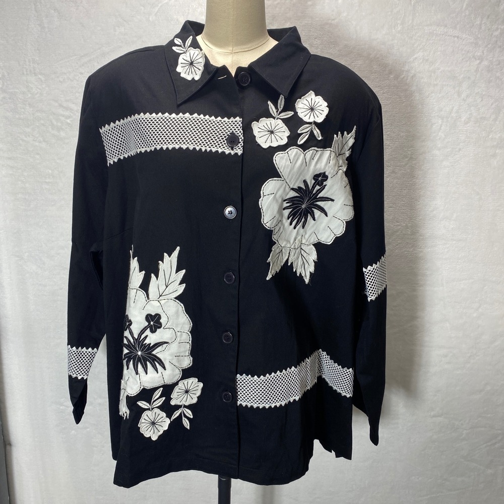 LIZ &‎ ME Black Floral Applique Jacket 3LX 3/4 Sleeve Collared Shirt Mature